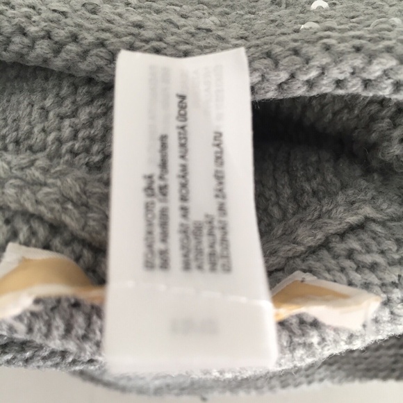 Michael Kors Women's Sequin-Striped Cuff Hat Gray Silver Knit One Size NWOT - Picture 5 of 7